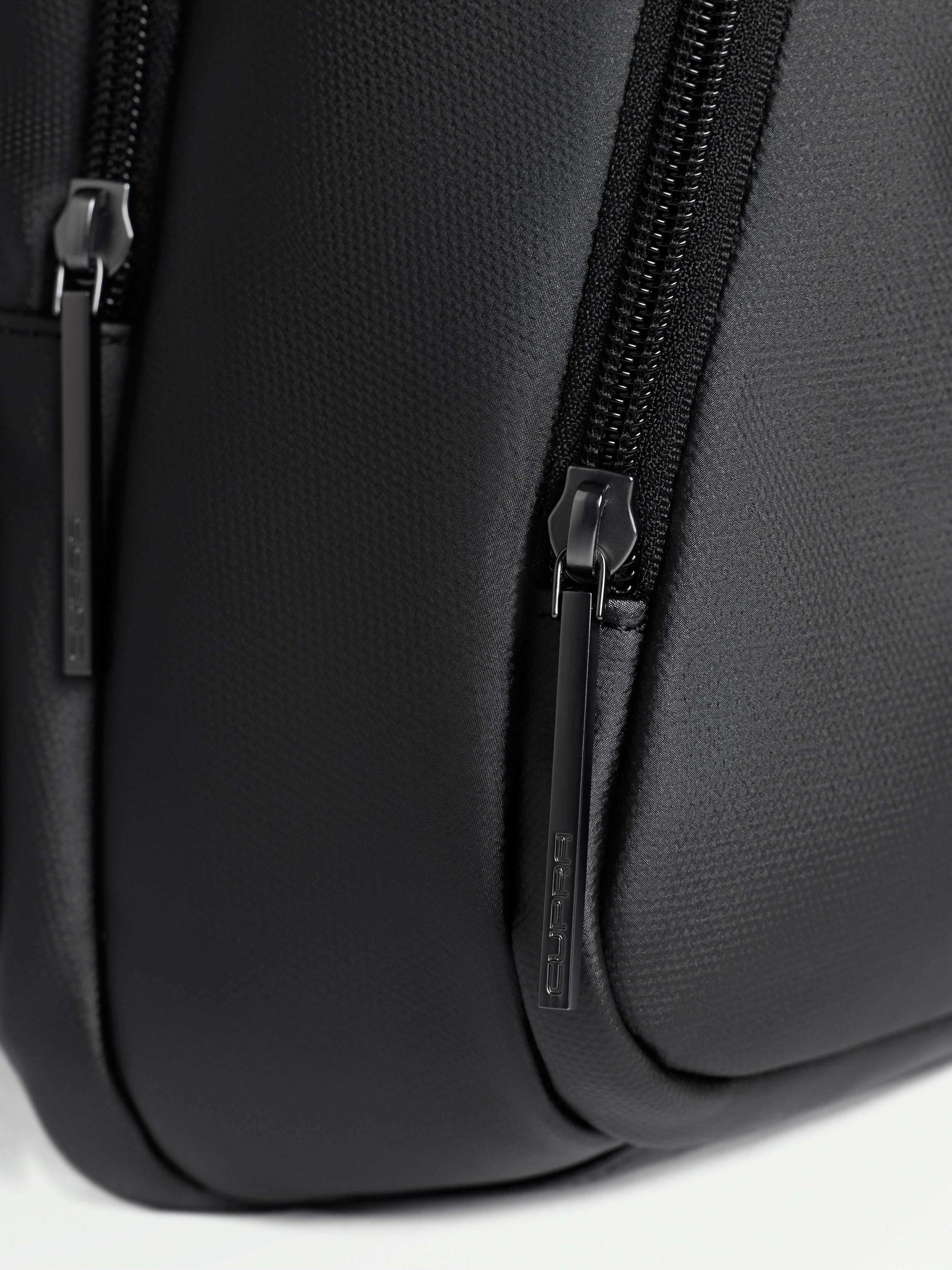 RUCKSACK CROSSBODY GRAU UNISEX - MAM x CUPRA