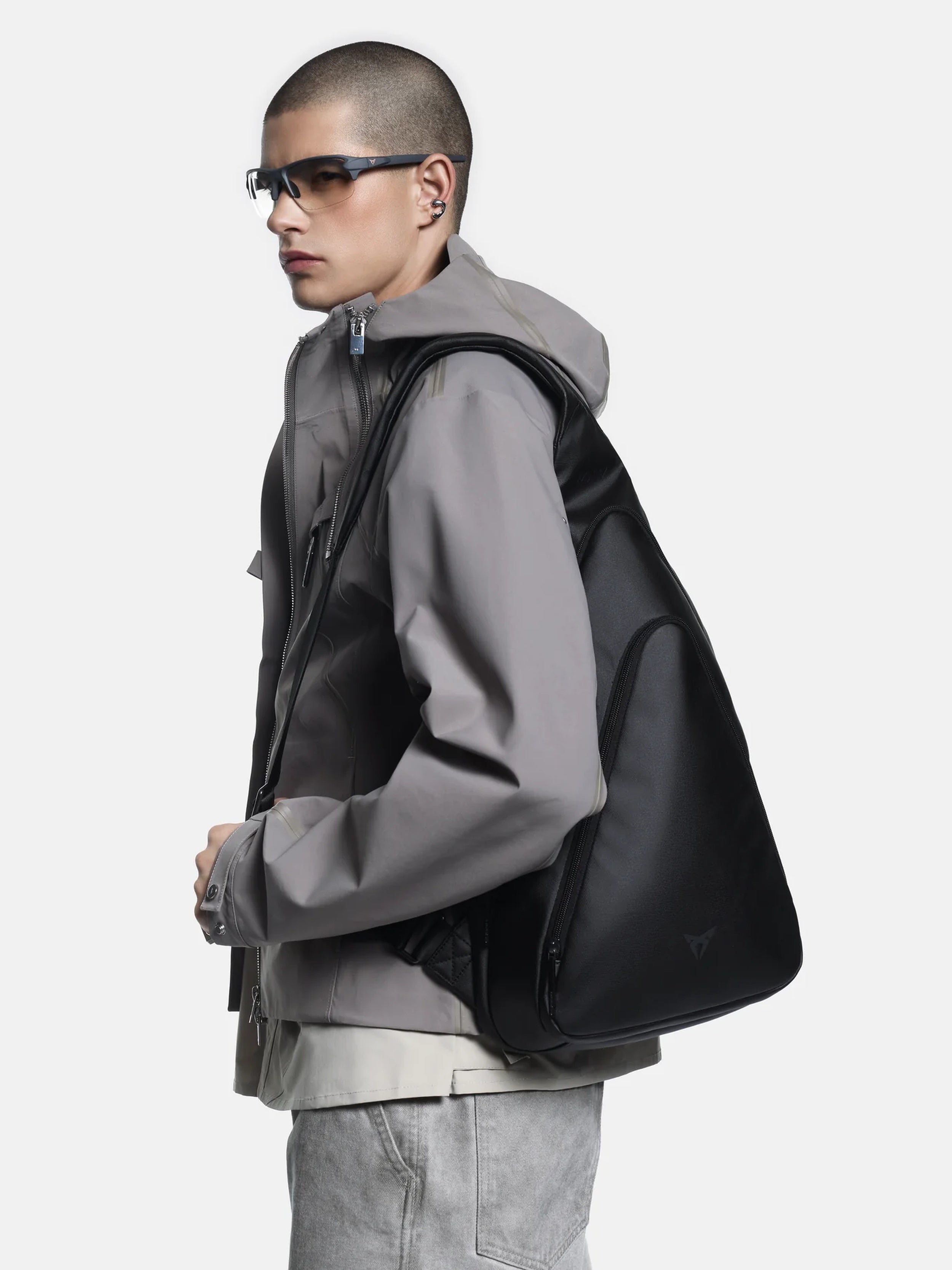 MOCHILA CROSSBODY GRIS UNISEX