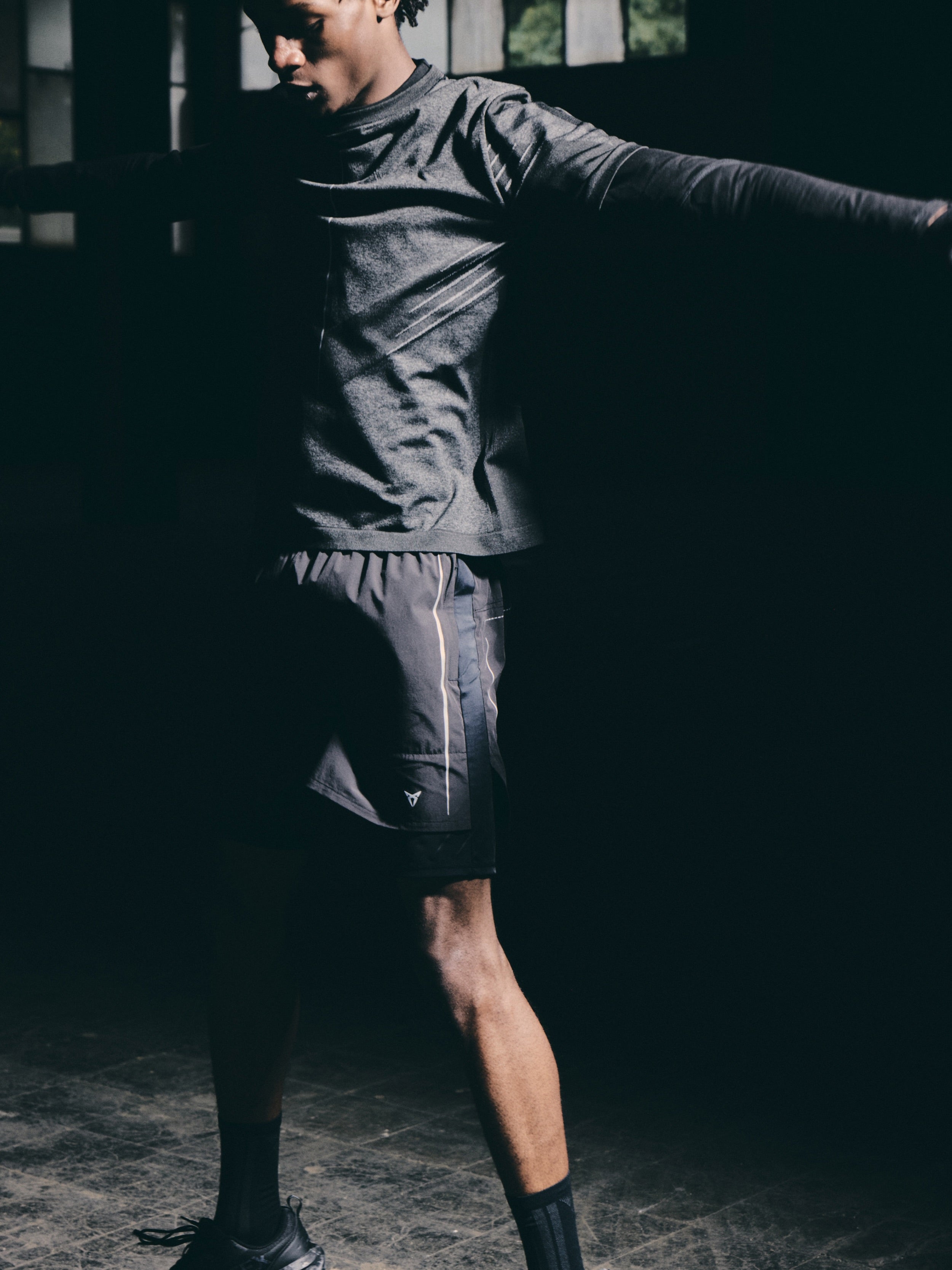 CAMISETA DEPORTIVA ANTRACITA HOMBRE