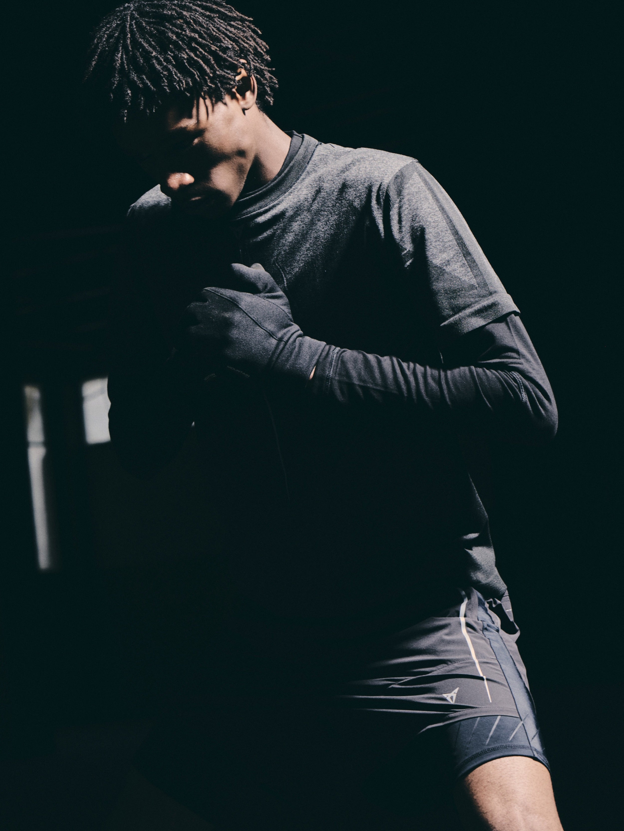 CAMISETA DEPORTIVA ANTRACITA HOMBRE