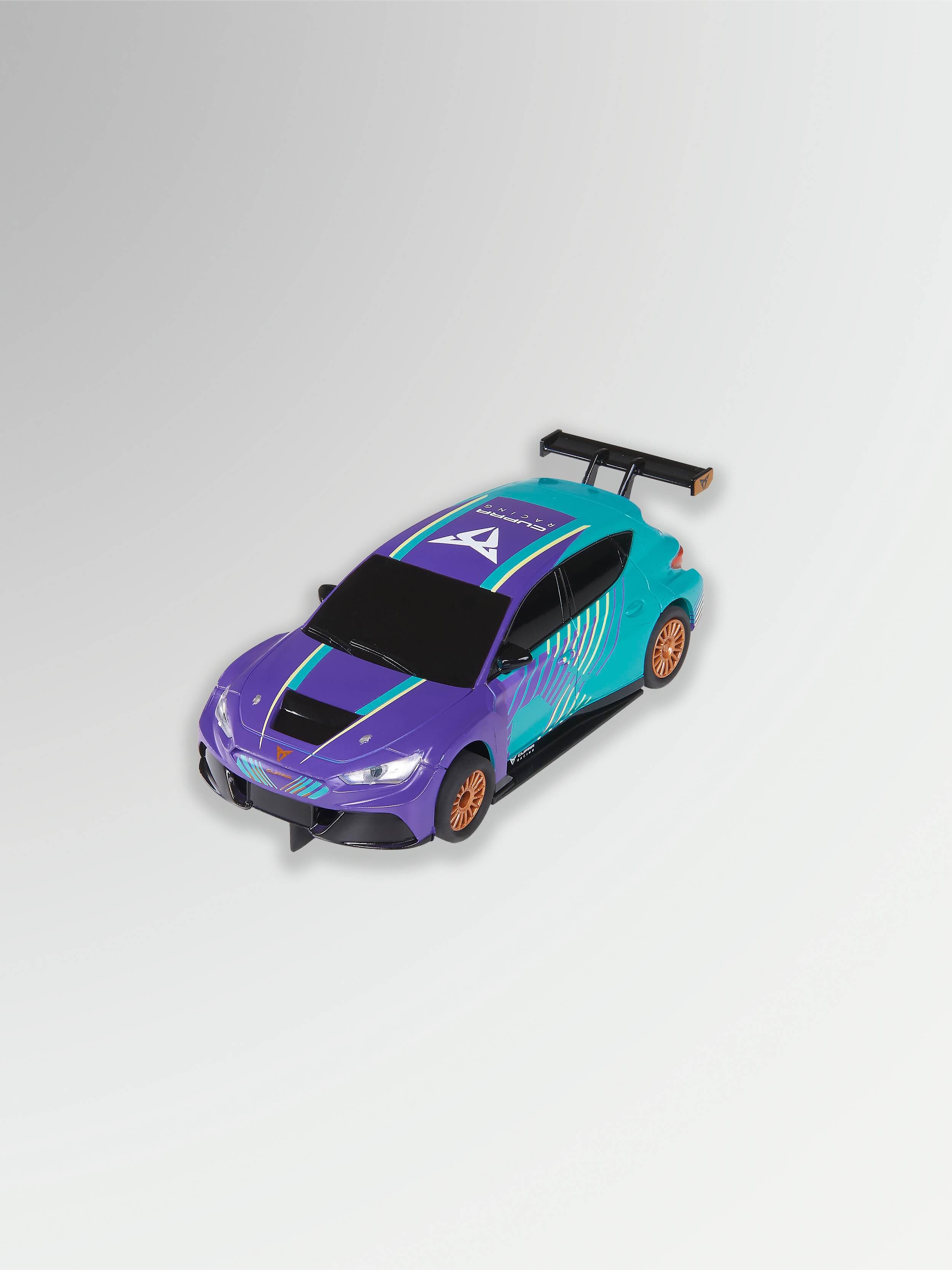 KOMPAKTE RENNSPORTKURVE - SCALEXTRIC x CUPRA