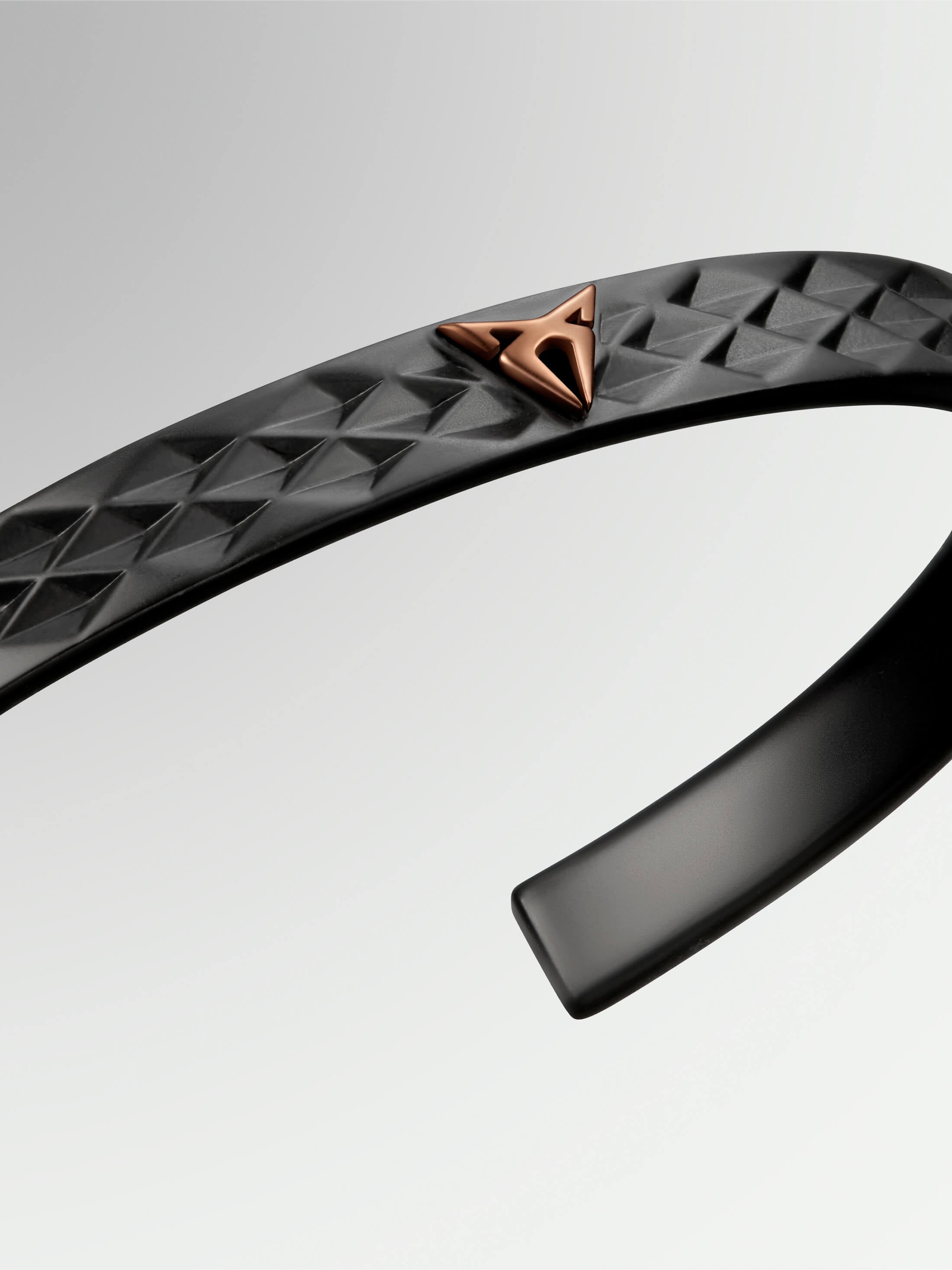 PULSERA DE COBRE MODELO PARAMETRIC - MAM x CUPRA