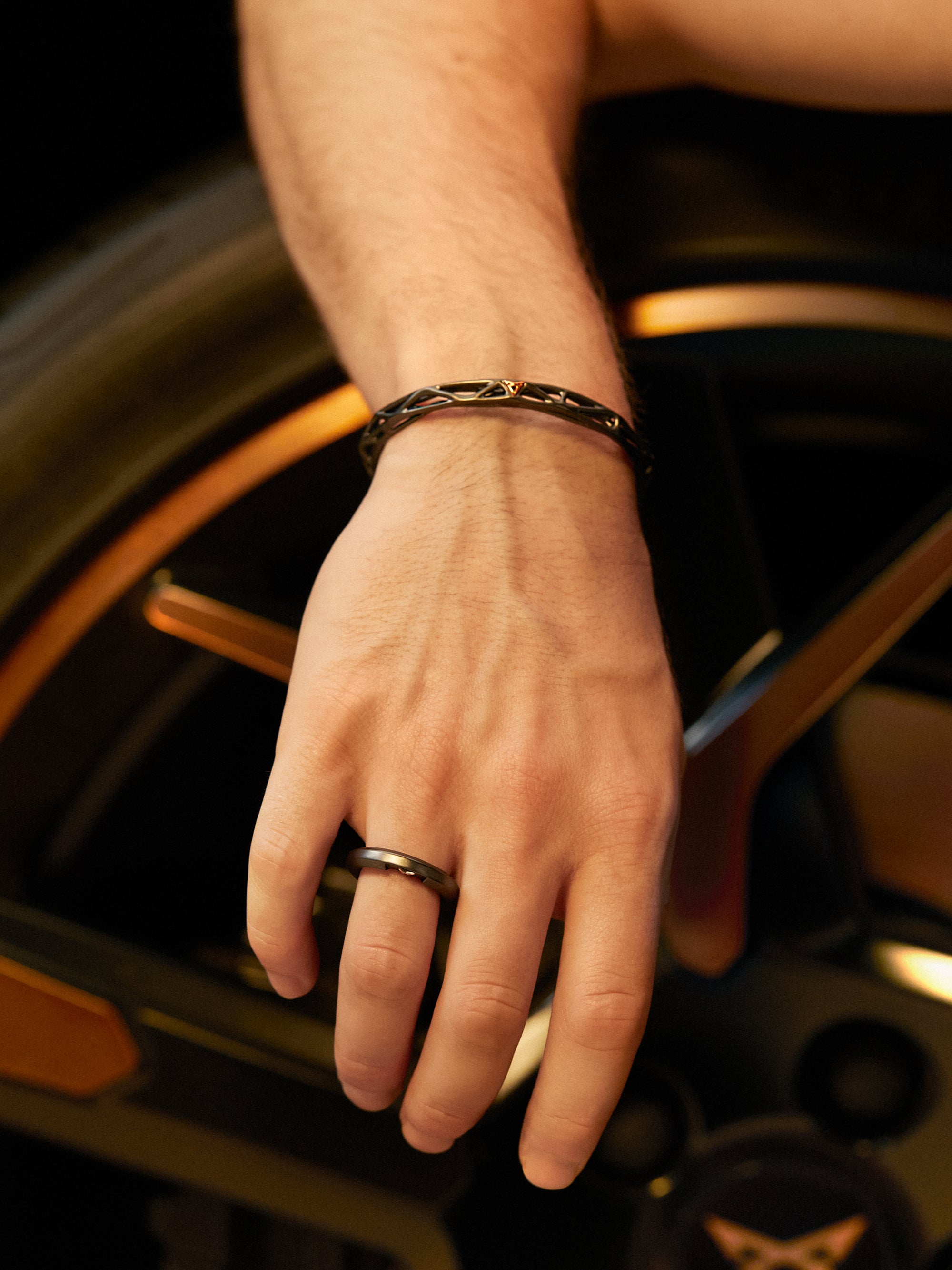 PULSERA DE COBRE MODELO VORONOI - MAM x CUPRA