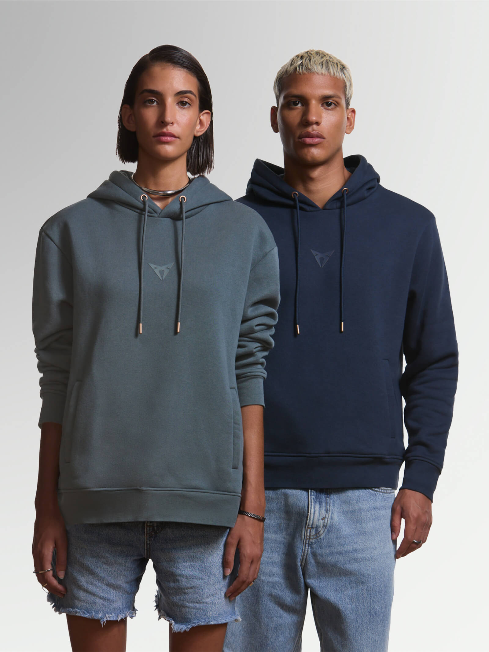 ORGANIC COTTON CUPRA FLOW サイズ2 Unisex grey sweatshirt with hood and pockets | CUPRA Collection