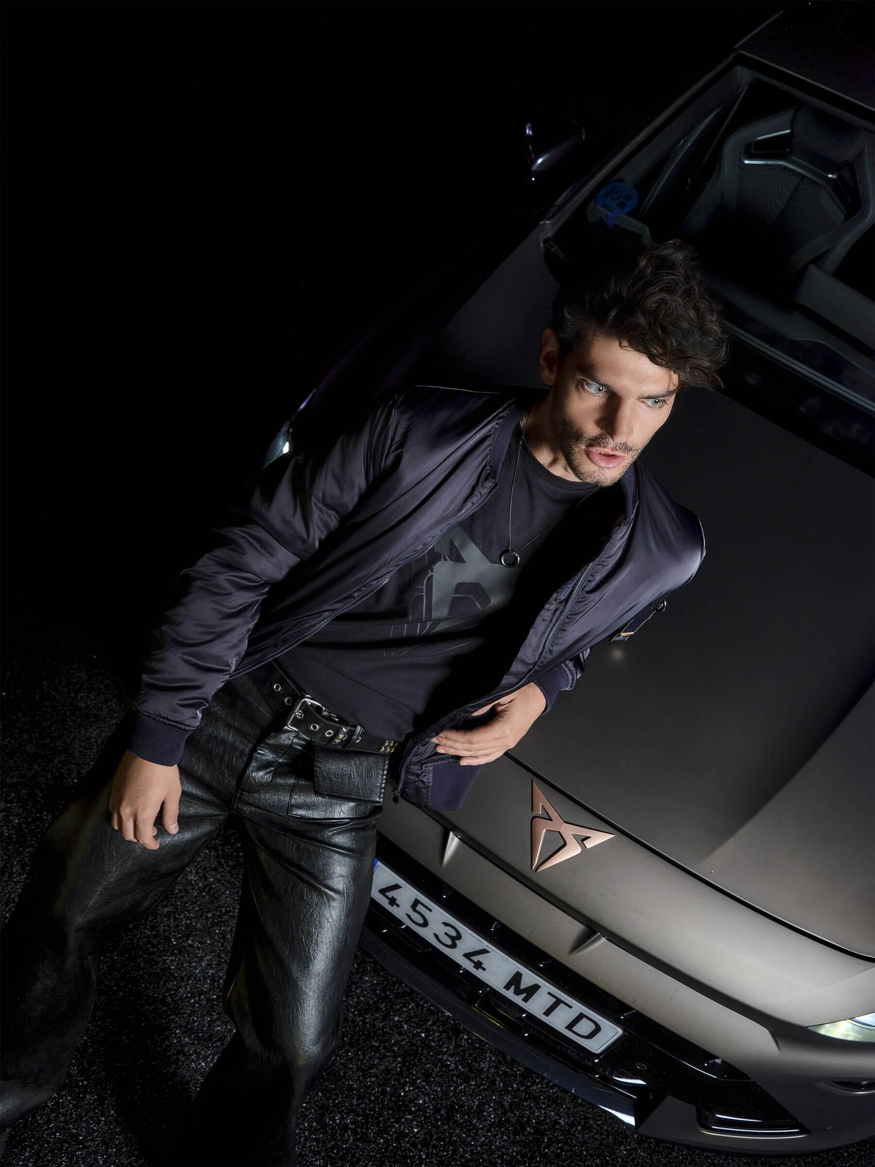 CAMISETA BIG LOGO NEGRA UNISEX