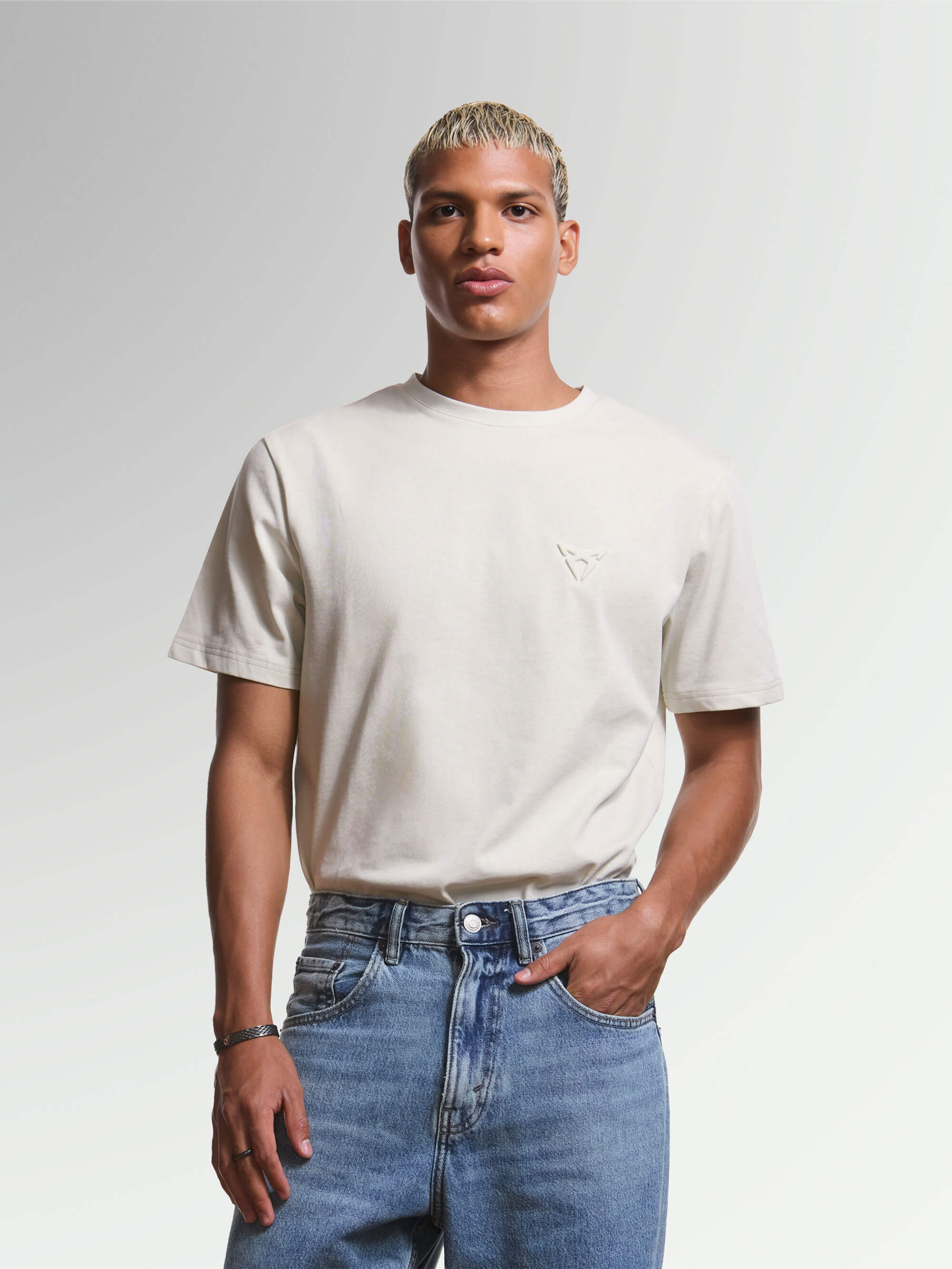 CAMISETA EMBOSSED BEIGE TAIGA UNISEX