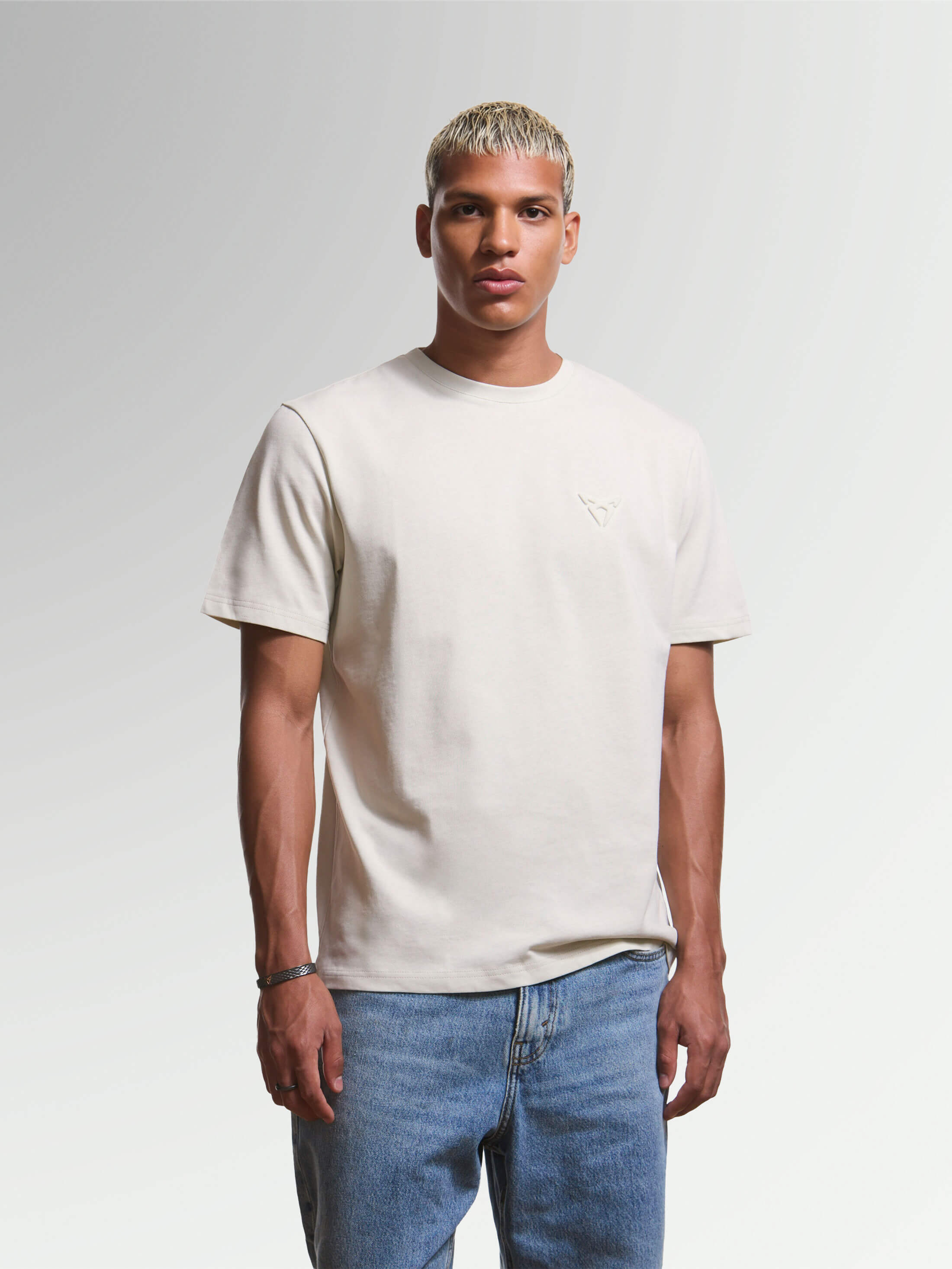 Unisex beige embossed T-shirt regular fit | CUPRA Collection
