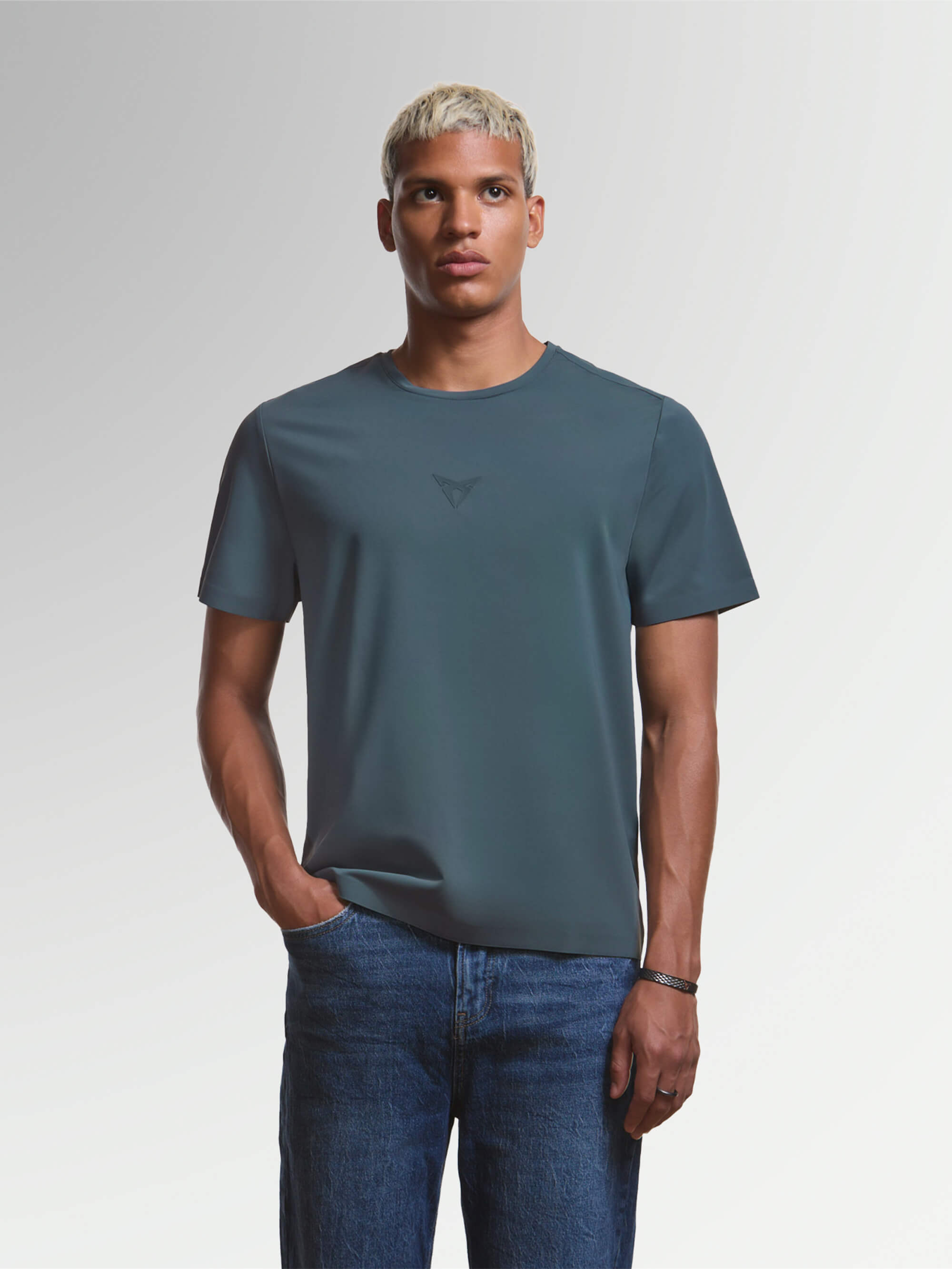 CAMISETA TÉCNICA GRIS ENCELADUS UNISEX