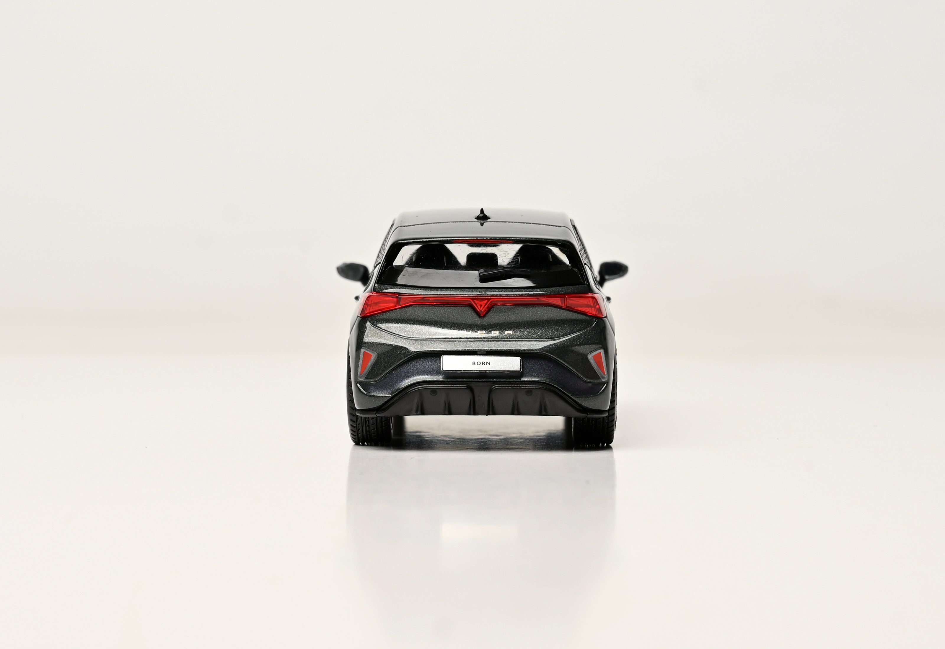 CUPRA BORN PA MODELLAUTO 1:43 DARK FOREST