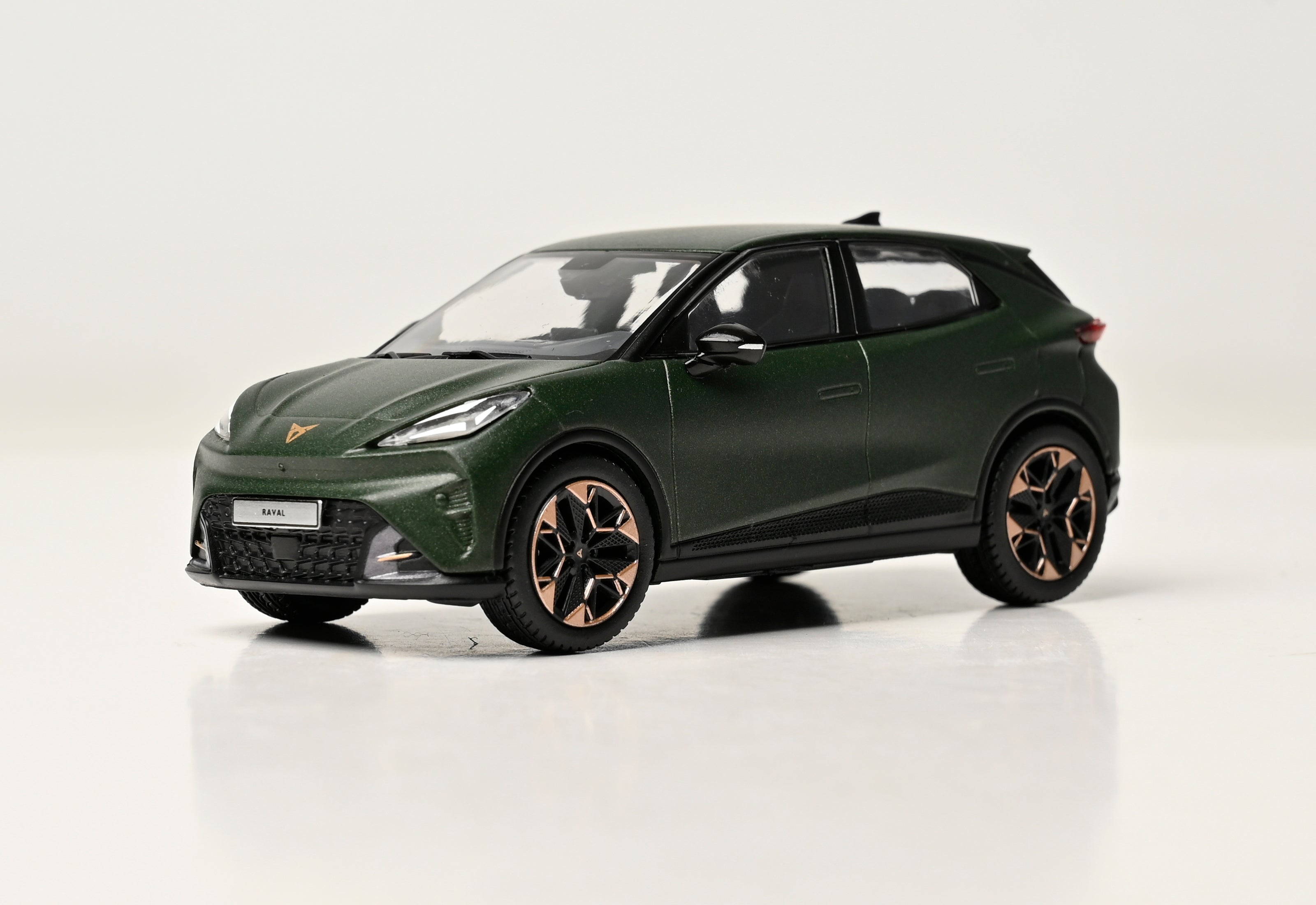AUTO IN SCALA 1:43 CUPRA RAVAL VERDE MANGANESE