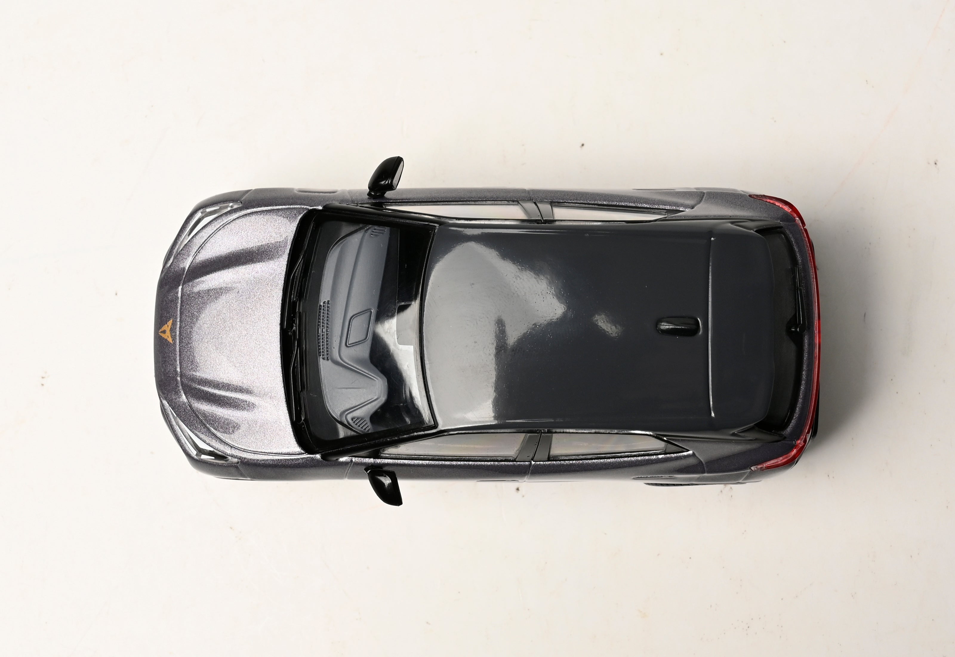 CUPRA RAVAL MODELLAUTO 1:43 PLASMA IRIDESCENT