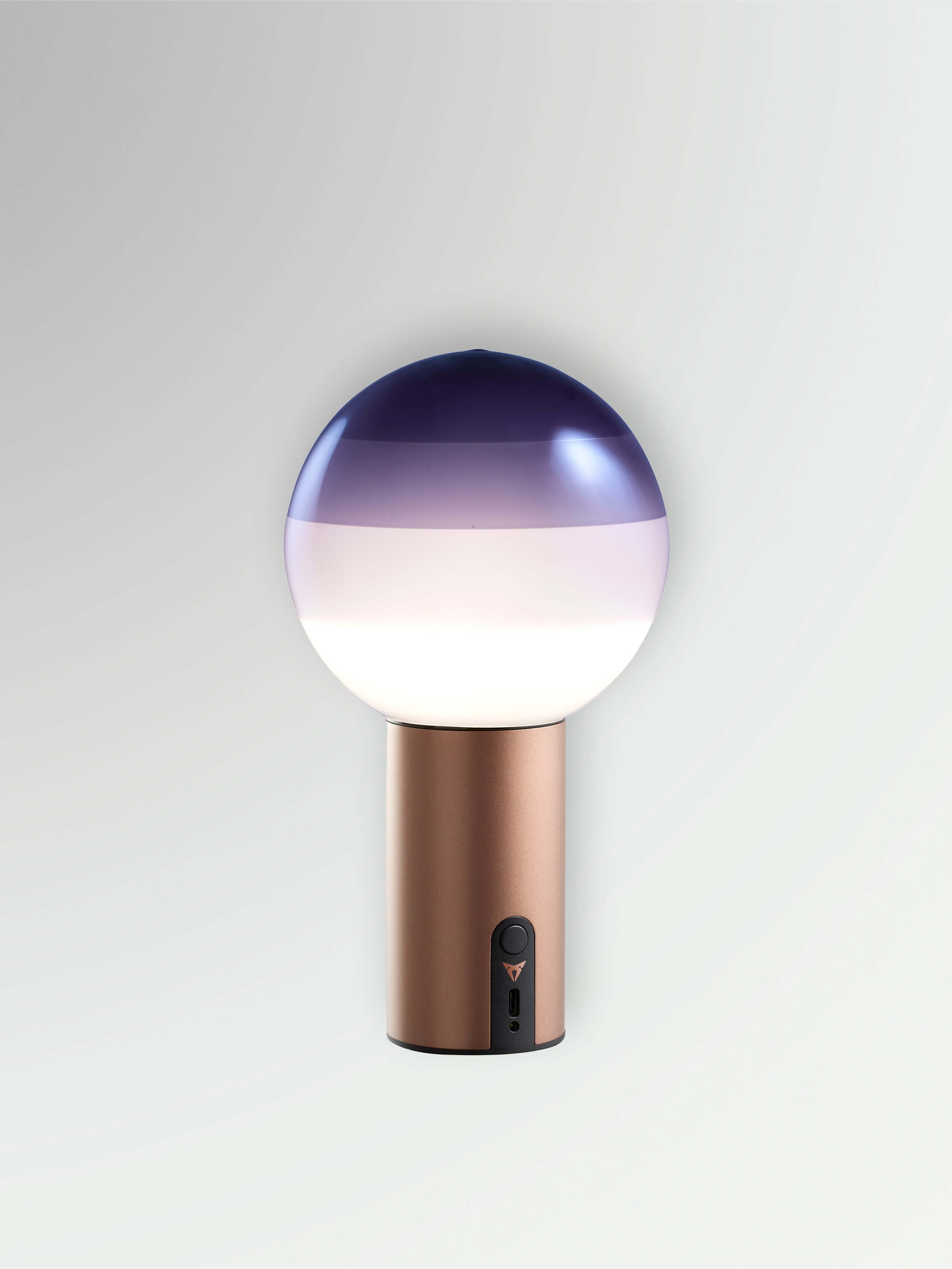 LÁMPARA PORTÁTIL DIPPING LIGHT - MARSET x CUPRA