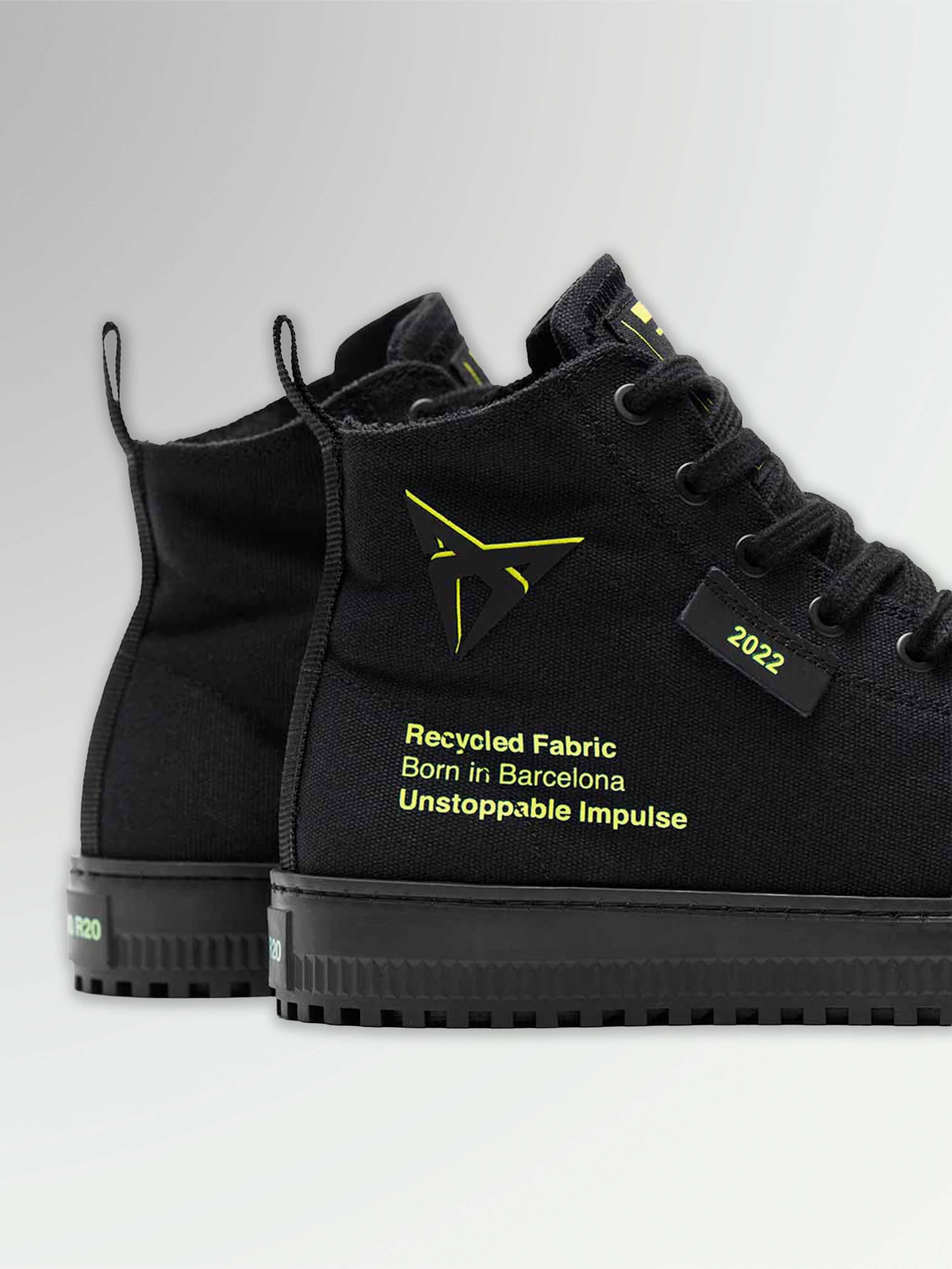 UNISEX-SNEAKERS „BORN“ BLACK | MIKAKUS x CUPRA