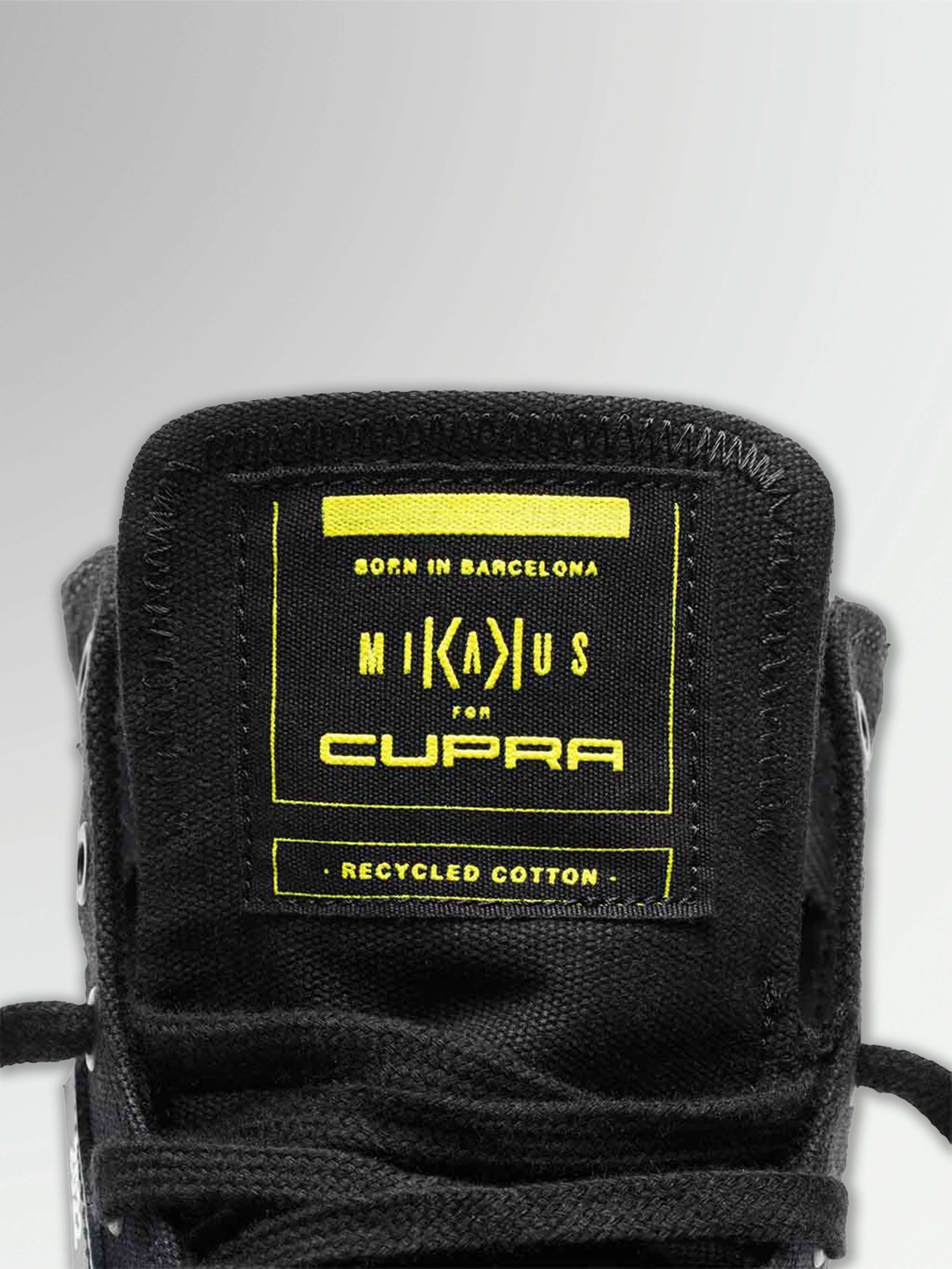 UNISEX-SNEAKERS „BORN“ BLACK | MIKAKUS x CUPRA