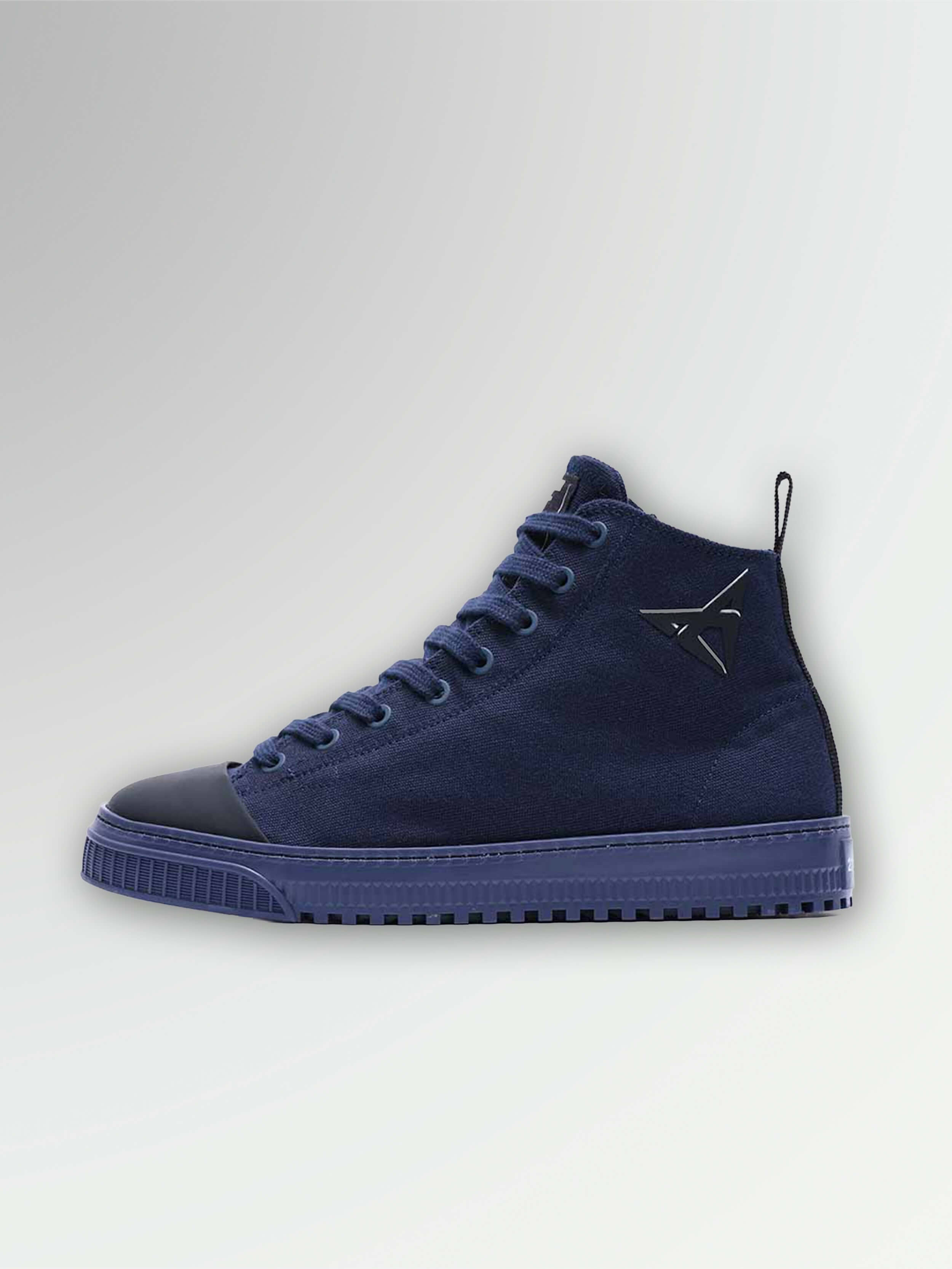 UNISEX-SNEAKERS „BORN“ BLAU | MIKAKUS x CUPRA