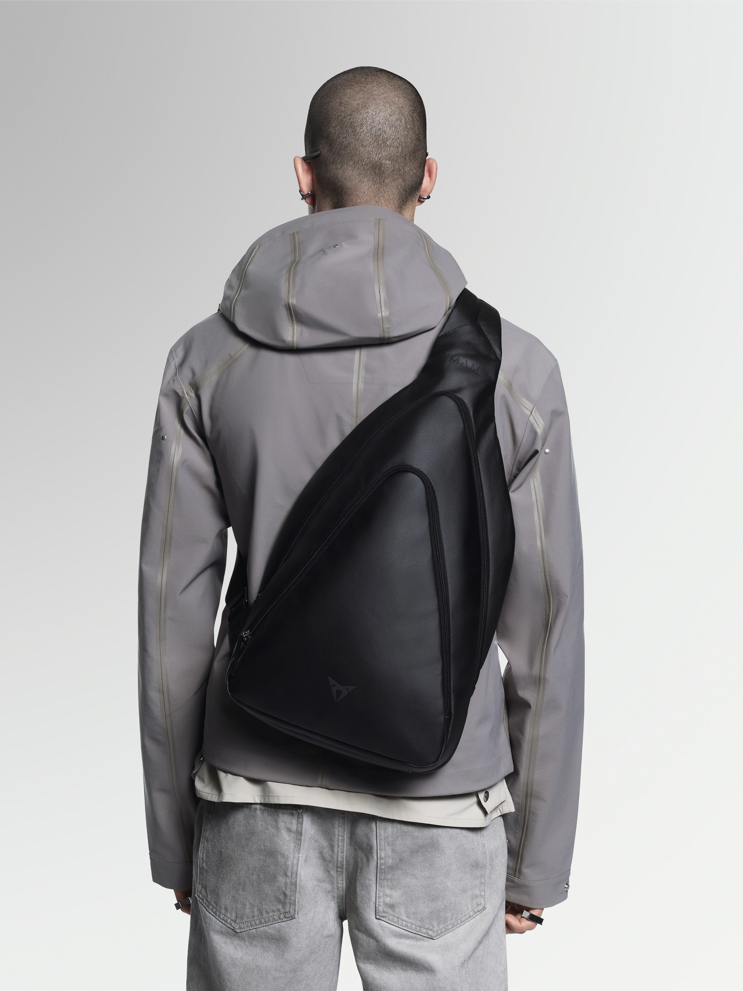 RUCKSACK CROSSBODY GRAU UNISEX - MAM x CUPRA