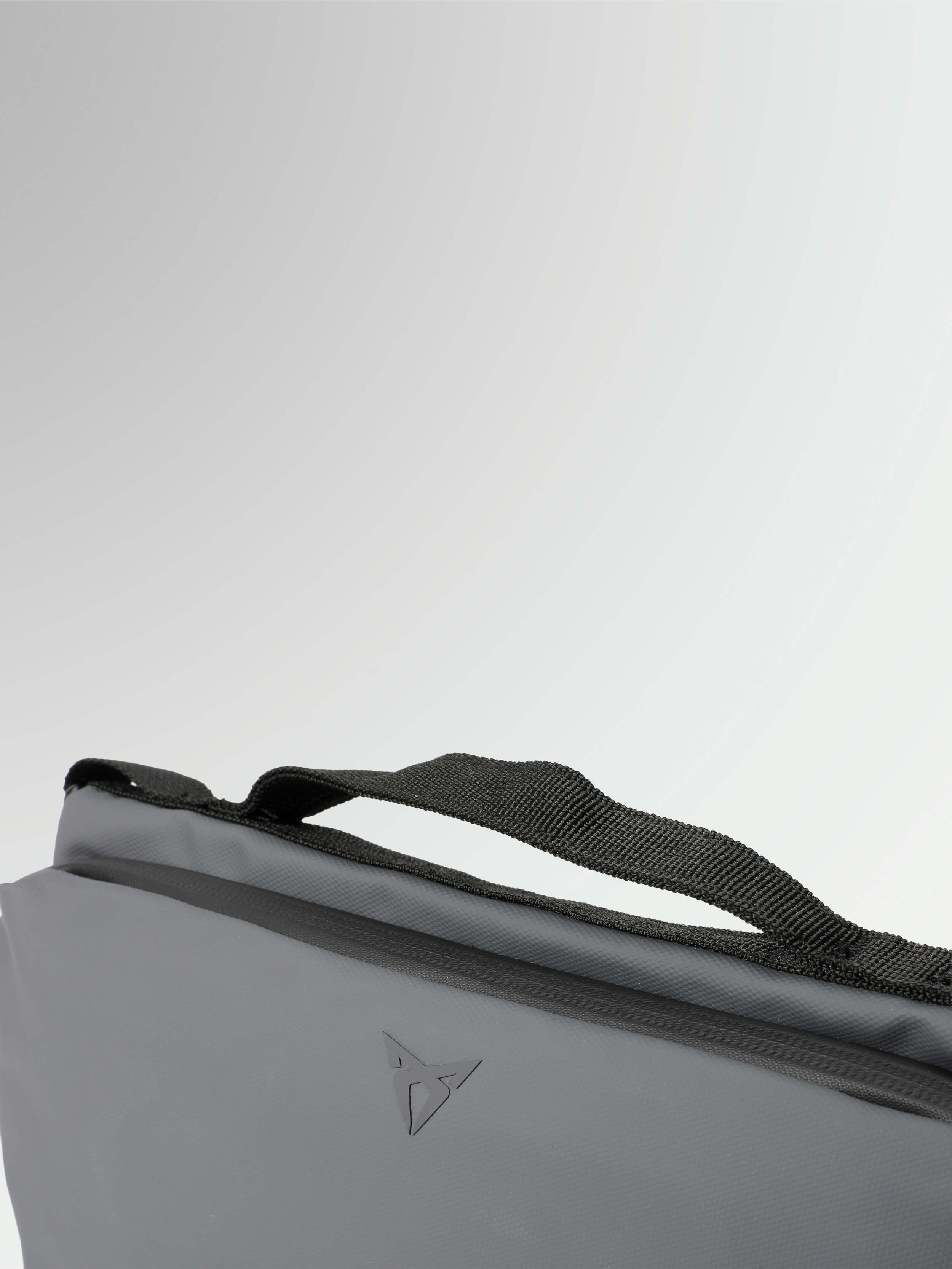 BOLSA DEPORTIVA GRIS UNISEX