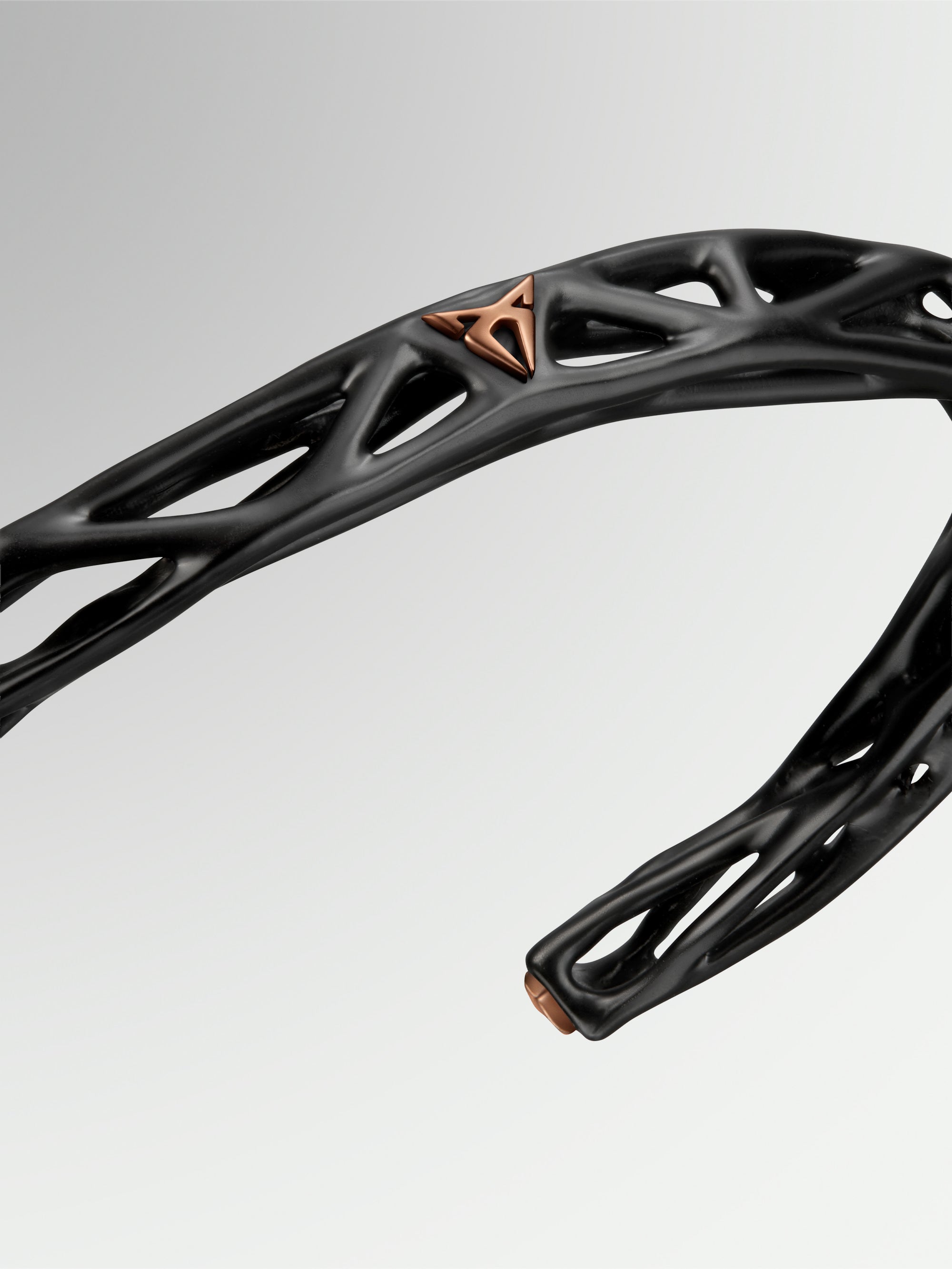 PULSERA DE COBRE MODELO VORONOI - MAM x CUPRA