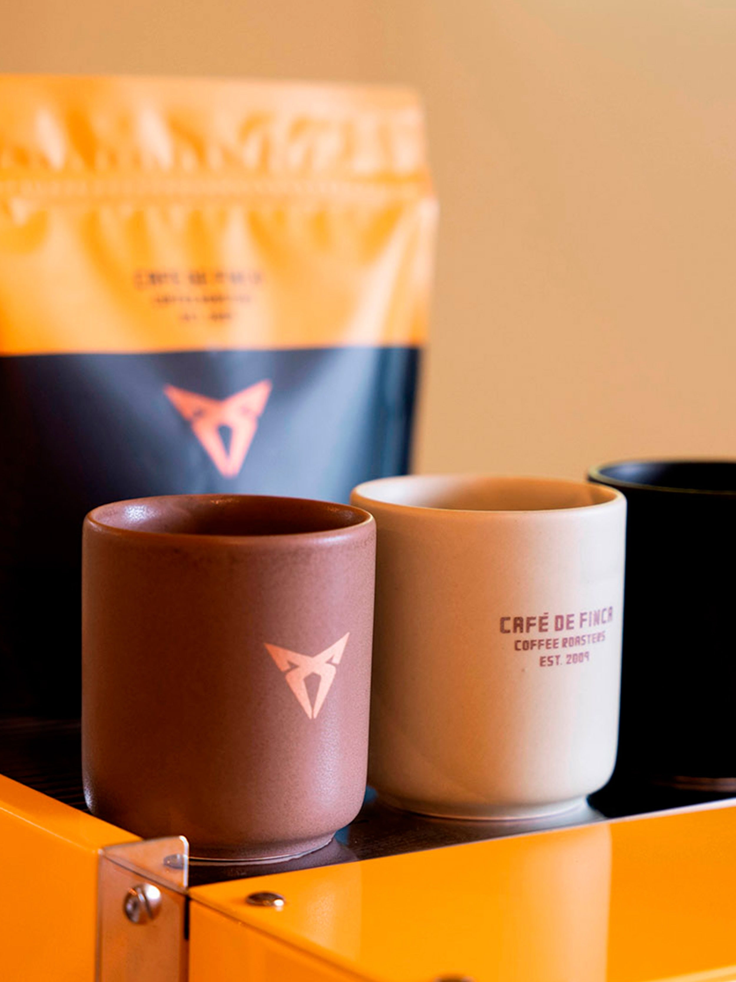 TAZA DE CAFÉ 280 ML - CAFÉ DE FINCA x CUPRA