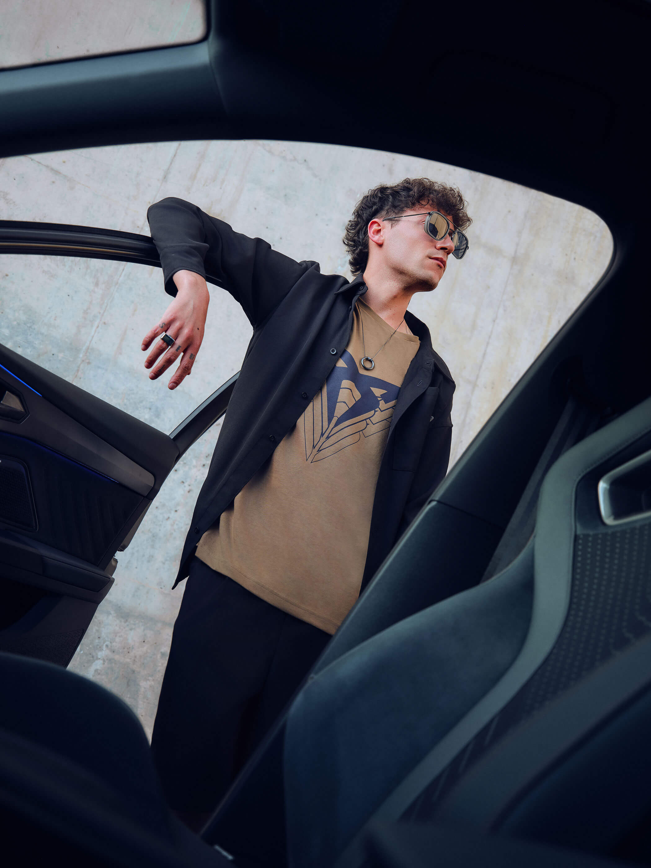トップス Graphpaper cupra shirt Brown short-sleeved CUPRA T-shirt – Big Logo | CUPRA Collection
