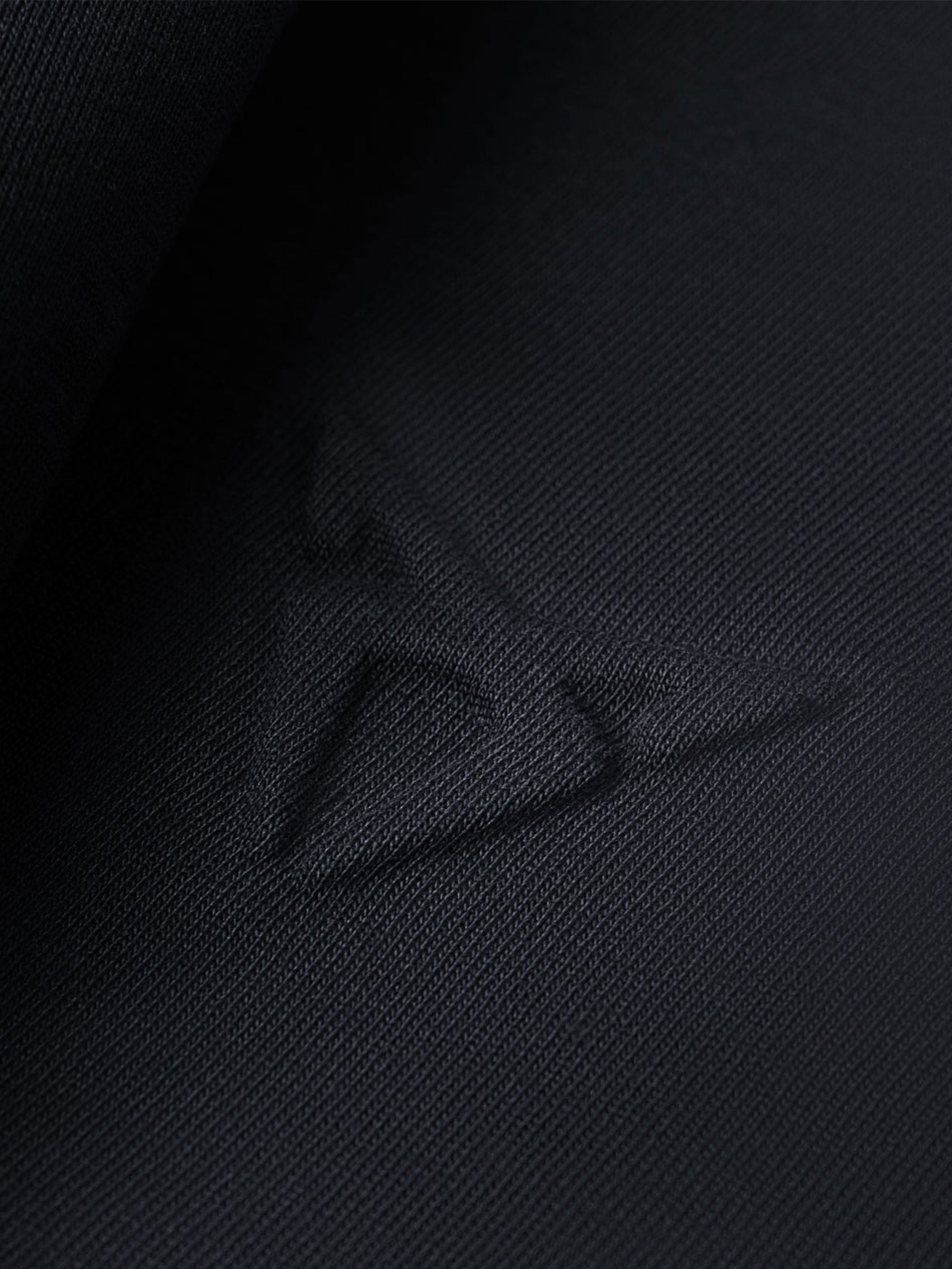 EMBOSSED T-SHIRT FÜR FRAUEN, TAILLIERT