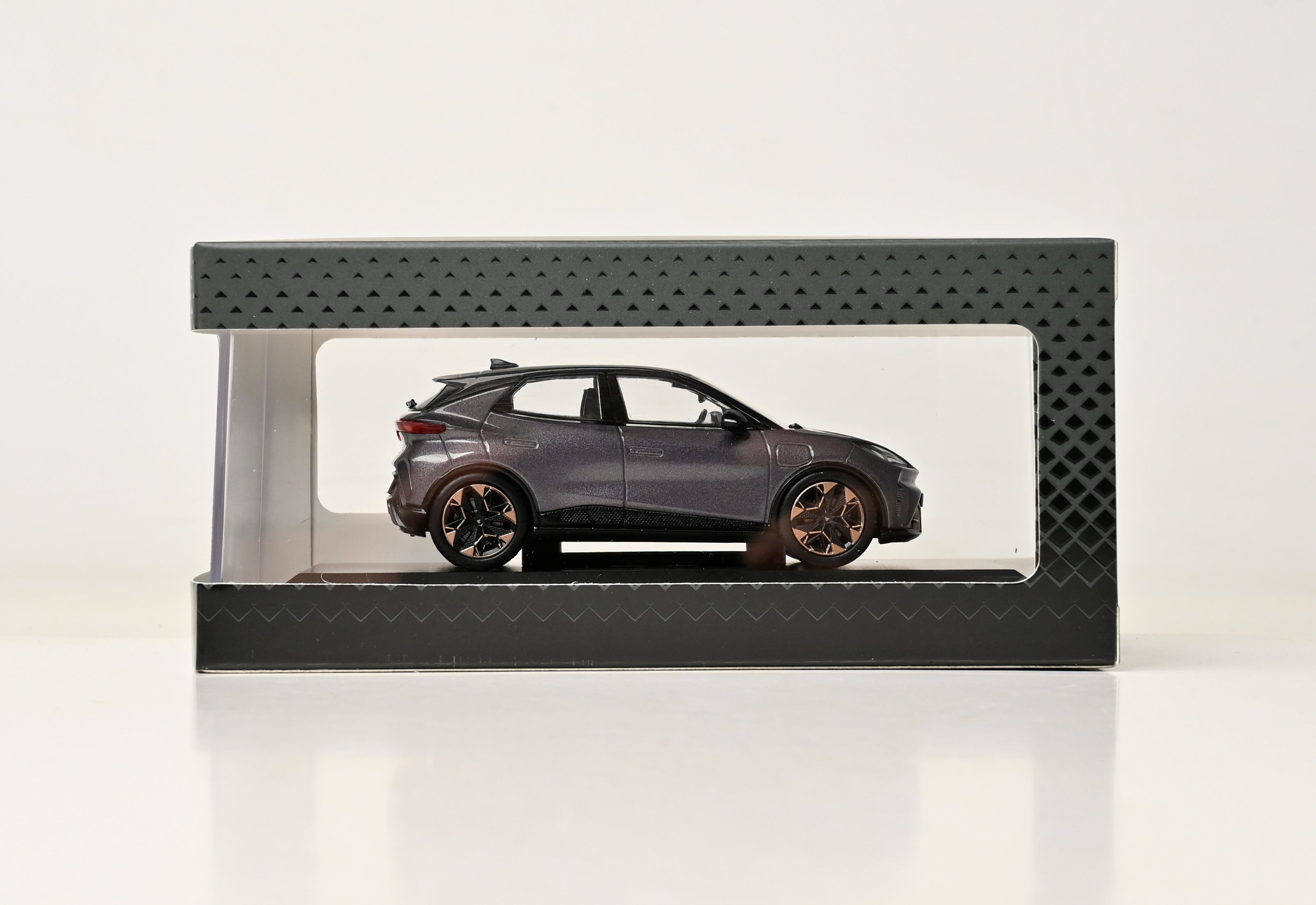 CUPRA RAVAL MODELLAUTO 1:43 PLASMA IRIDESCENT