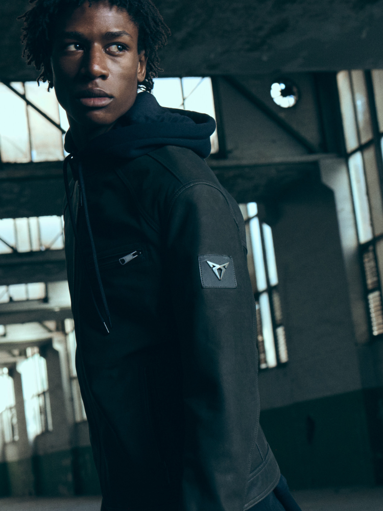 MEN'S LEATHER JACKET