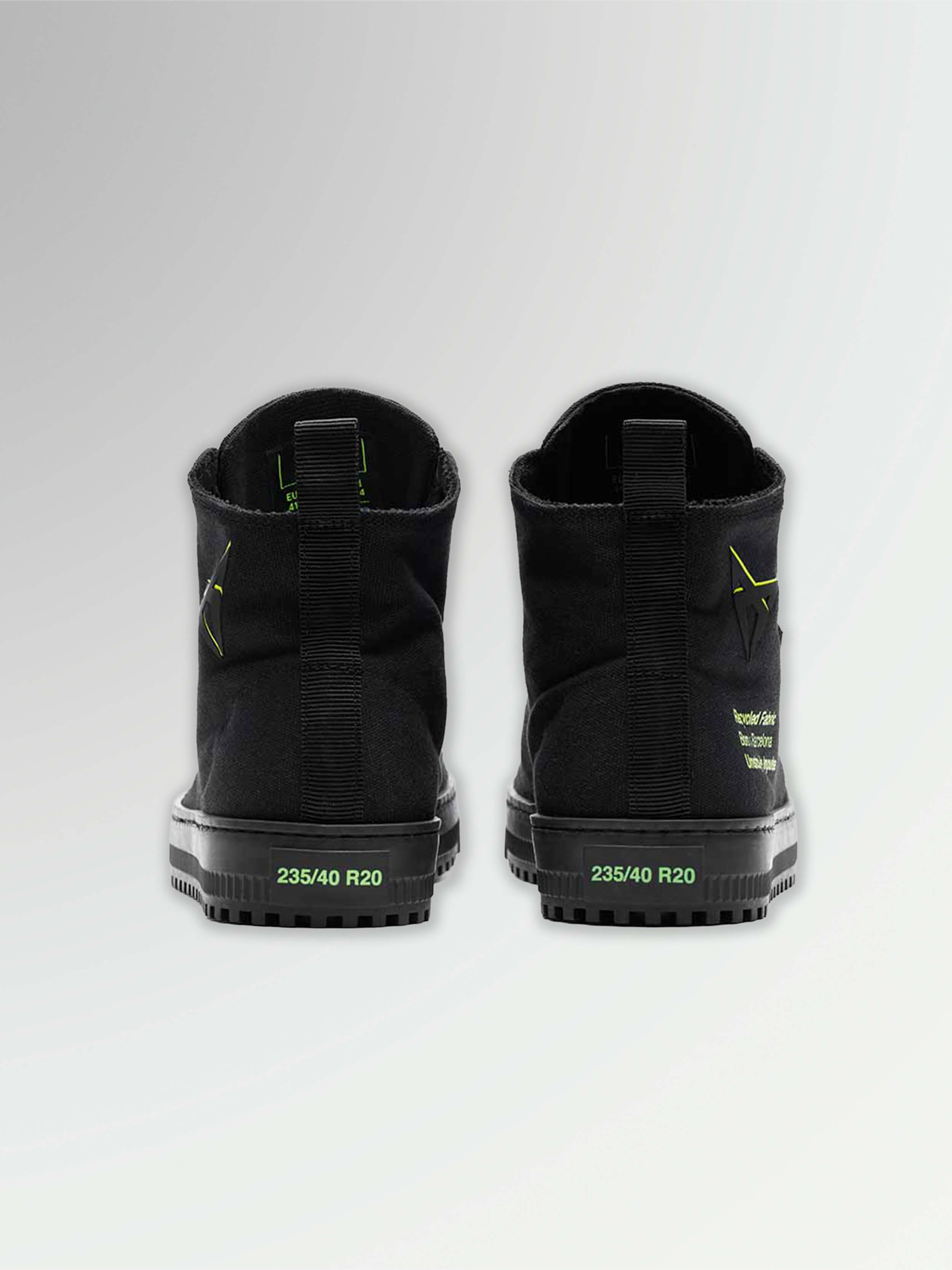 UNISEX-SNEAKERS „BORN“ BLACK | MIKAKUS x CUPRA