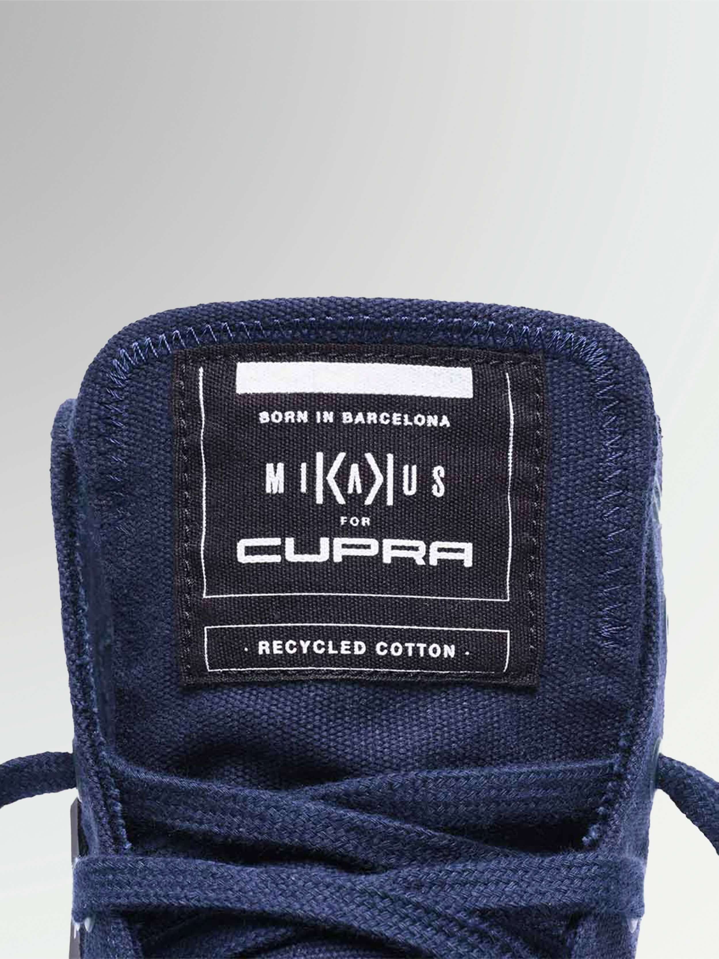 UNISEX-SNEAKERS „BORN“ BLAU | MIKAKUS x CUPRA