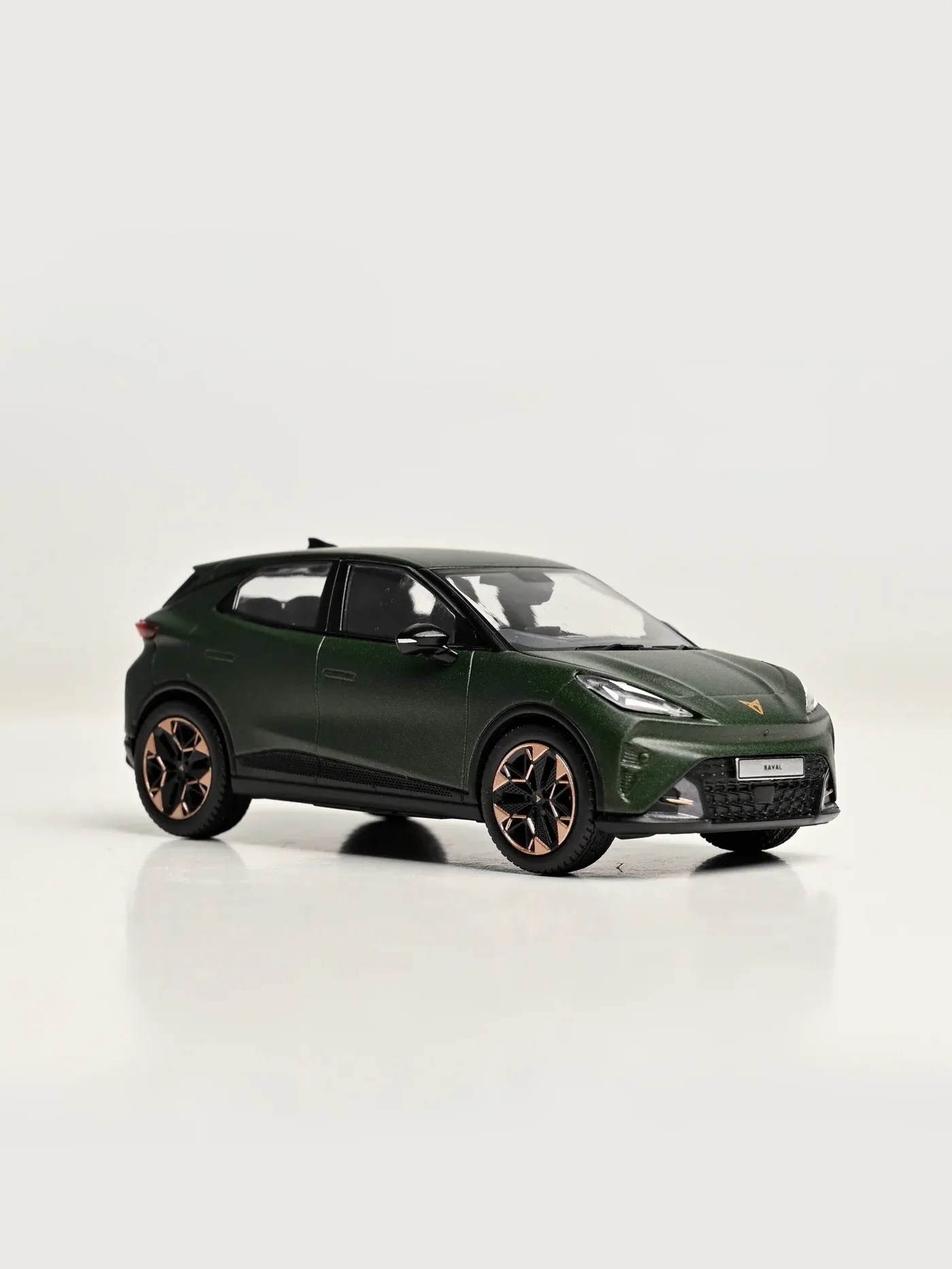 CUPRA RAVAL COCHE A ESCALA 1:43 VERDE MANGANESE